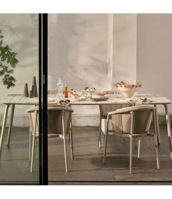Vipp  733 Lagrasse Dining Table 220