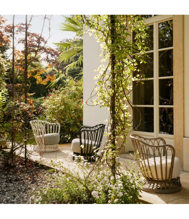 Gubi  Gubi Grace Outdoor Lounge Chair, natural - Plutarco 158