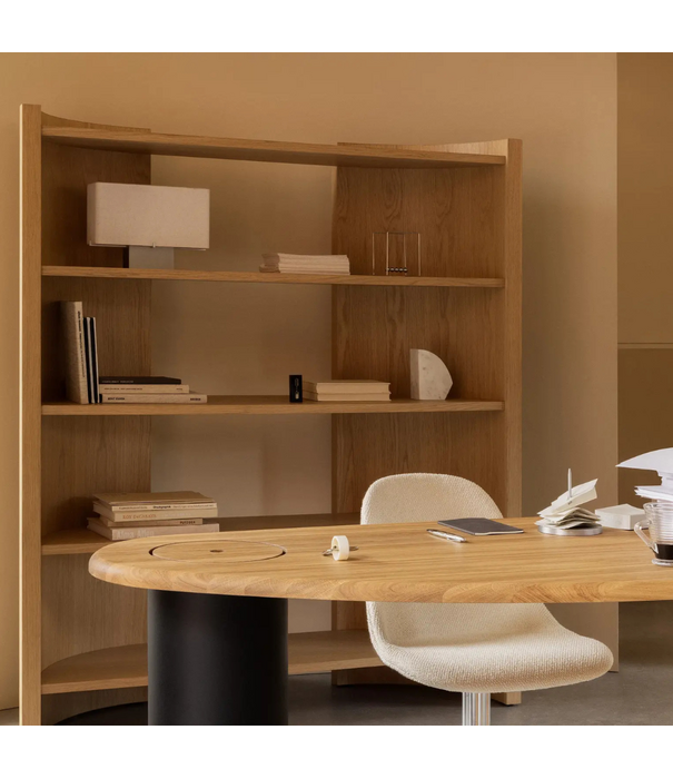 Audo Audo Crescent High Shelving Boekenkast gelakt eiken