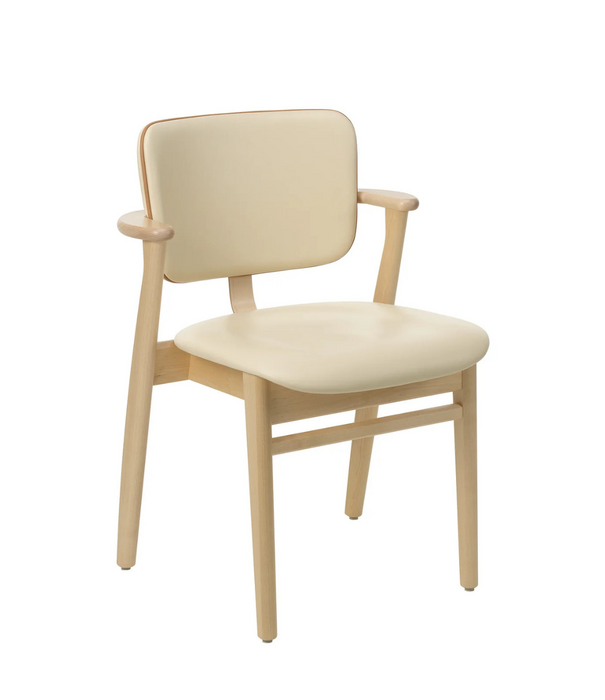 Artek  Artek Domus Stoel berken , Prestige cream leer, nougat bies