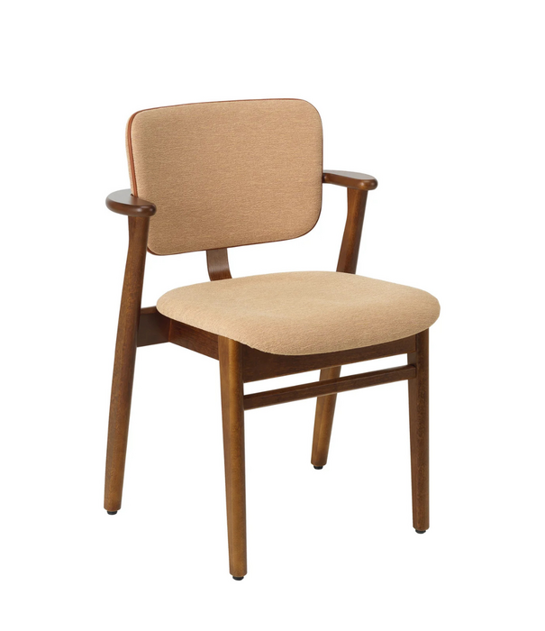 Artek  Domus Stoel walnoot gebeitst,  stof WOW RE 6722, cognac bies