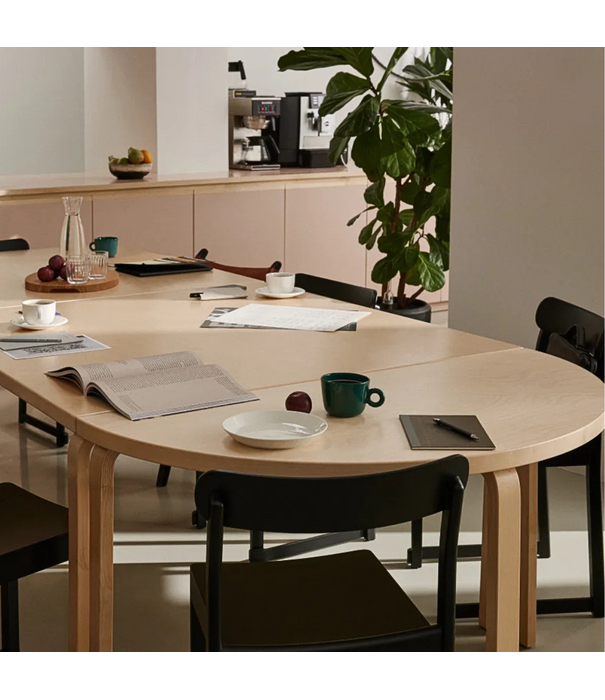 Artek  Artek Aalto Table 96 half round