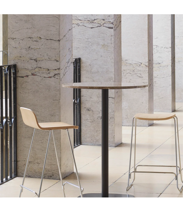 Normann Copenhagen  Just Counter Barkruk eiken, slede voet