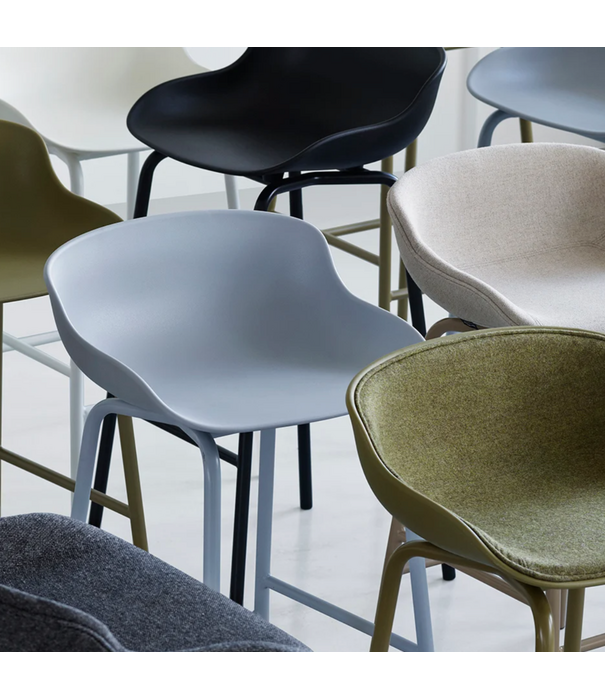 Normann Copenhagen  Hyg Low Barkruk eiken / wit - voorkant Remix
