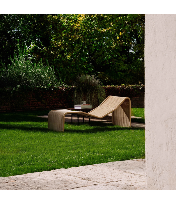 Gubi  Gubi P3 Outdoor Lounge Chair rotan naturel