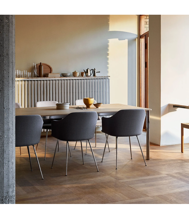 &Tradition Rely HW36 Dining Chair Hallingdal grey, bronze legs