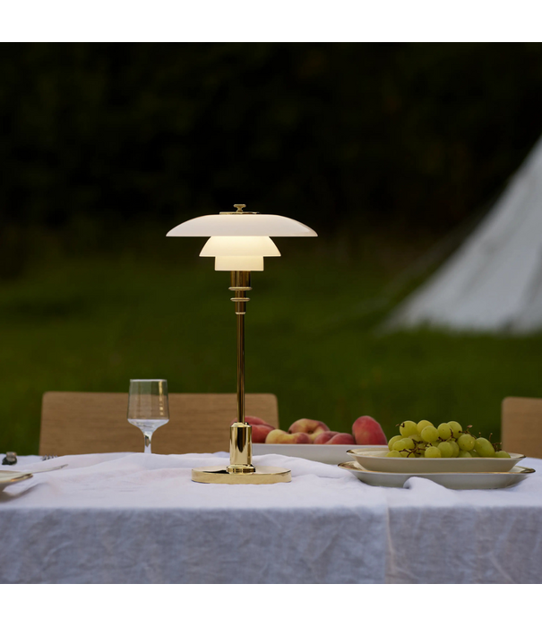 Louis Poulsen  PH 2/1 Portable Lamp messing