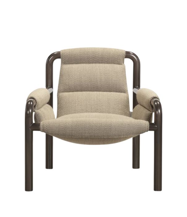 Wendelbo Atli Lounge Chair dark grey lacquered legs, Turn 4 sand
