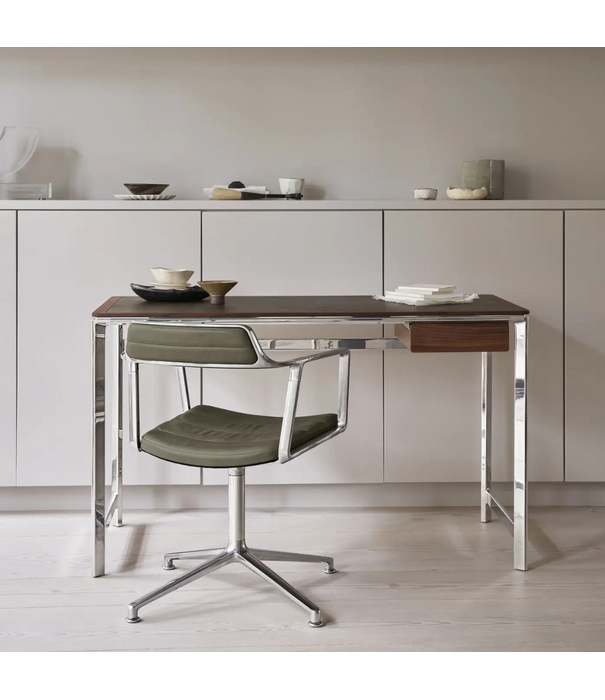 Vipp  Vipp 430 Studio Desk with drawer