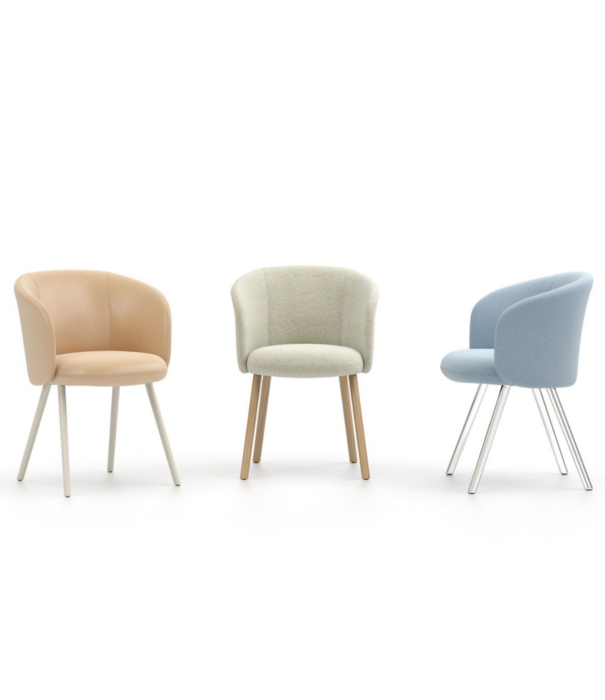 Vitra  Mikado Eetkamer Armstoel eiken, stof Nubia Ivory
