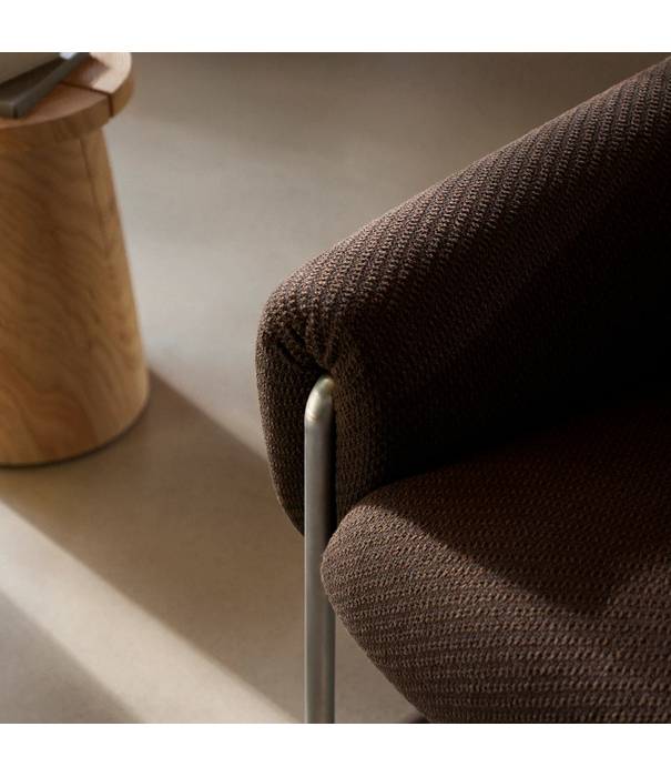 Wendelbo Odette Lounge Stoel Kumo 380 bruin, stalen voet