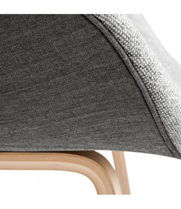 Hay  AAC 123 Soft Chair Bianco nero, Remix, base oak / Sale