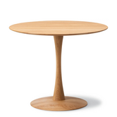 ND109 Trisse Dining Table solid oak