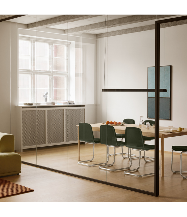 Muuto Brink Eetkamerstoel cantilever onderstel