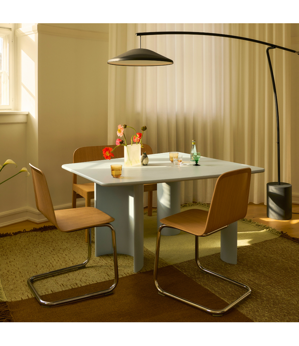 Muuto  Brink Dining Chair cantilever base