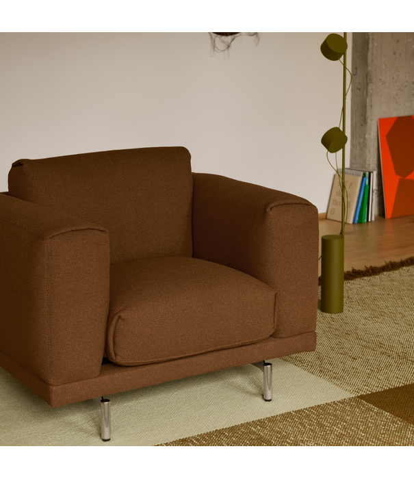 Muuto Rest Lounge Chair Acca 121, chrome base
