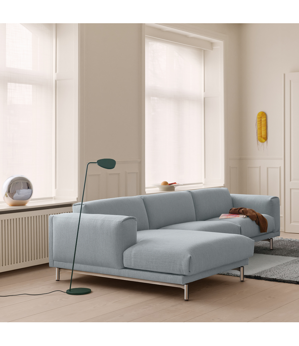 Muuto  Rest Lounge Stoel Acca 121, eiken onderstel