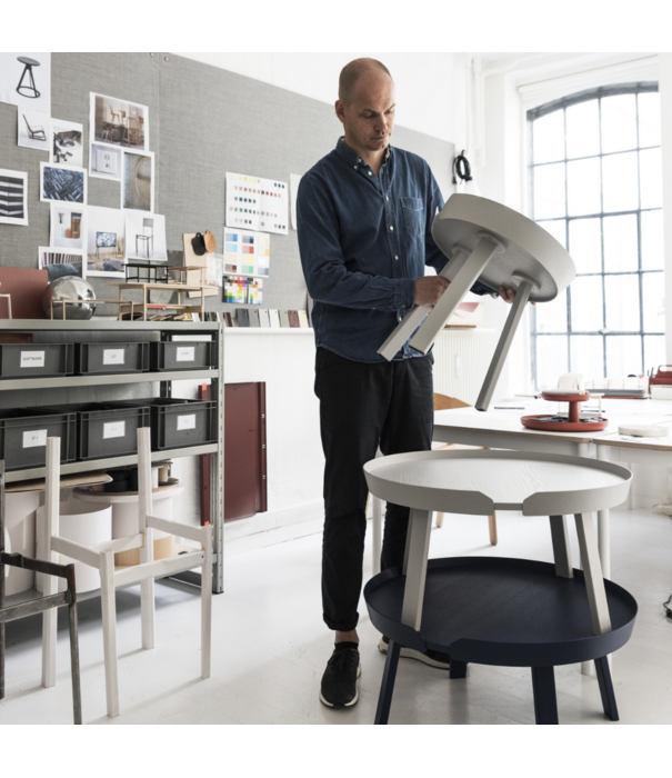 Muuto Around Salontafel Large anthracite
