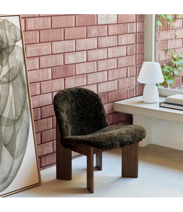 Hay  Chisel Lounge Stoel walnoot, voorkant Sheepskin espresso