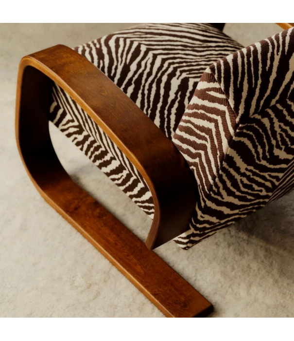Artek  Aalto Armchair 400 Tank, Zebra zwart / wit