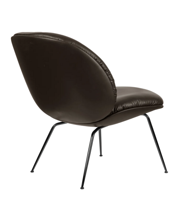 Gubi  Beetle lounge stoel volledig gestoffeerd / Leer / voet zwart