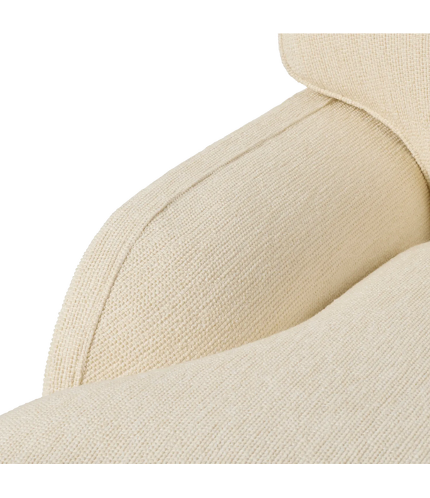 Gubi  Flaneur Lounge Chair Gubi Boucle 01 cream, black matt base