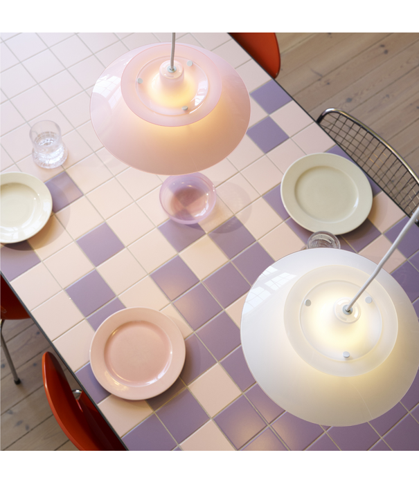 Louis Poulsen  PH5 Hanglamp 320 opaal pale rose