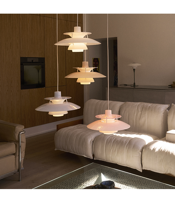 Louis Poulsen  PH5 Hanglamp 320 opaal pale rose