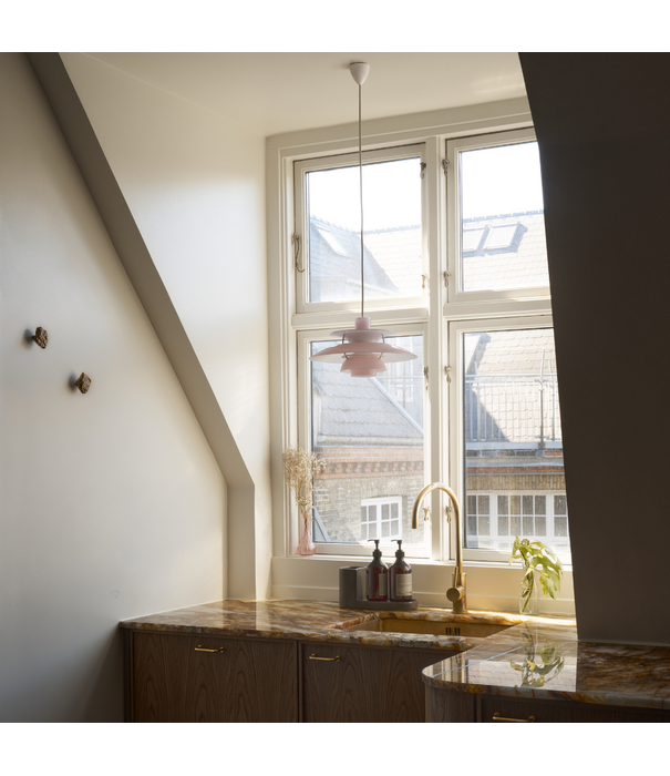 Louis Poulsen  PH5 Hanglamp 320 opaal pale rose
