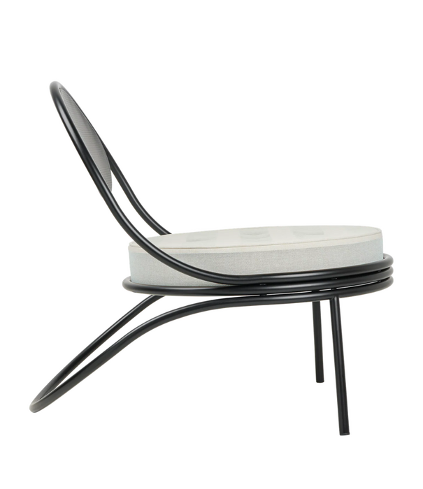 Gubi  Copacabana Lounge Stoel zwart, kussen Leslie Stripe