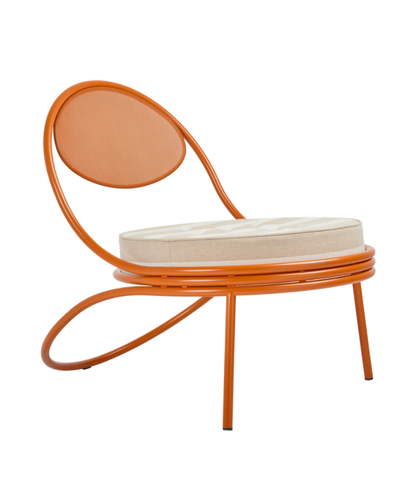 Gubi  Copacabana Lounge Chair orange, cushion Leslie Stripe