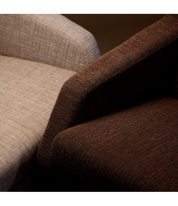 Gubi  CDC.1 Lounge Stoel Gubi Boucle 05 bruin, zwart poten