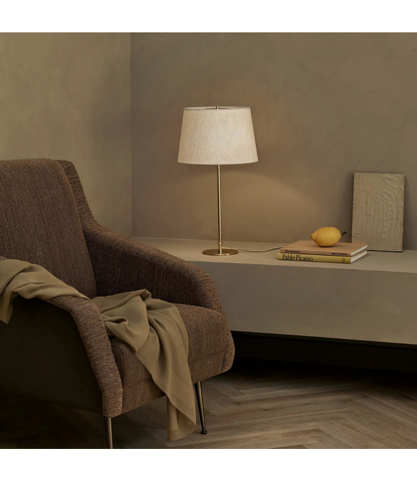 Gubi  CDC.1 Lounge Stoel Gubi Boucle 05 bruin, zwart poten