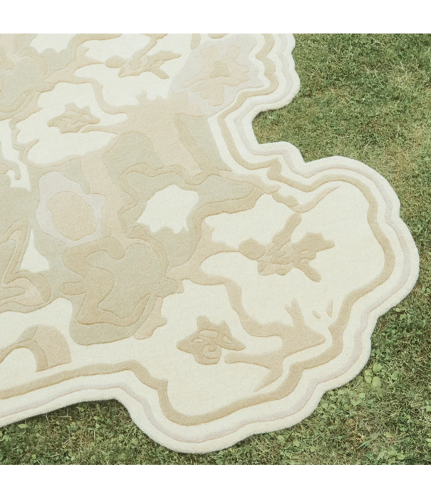 Layered  Collina Strada Garden Rug haze