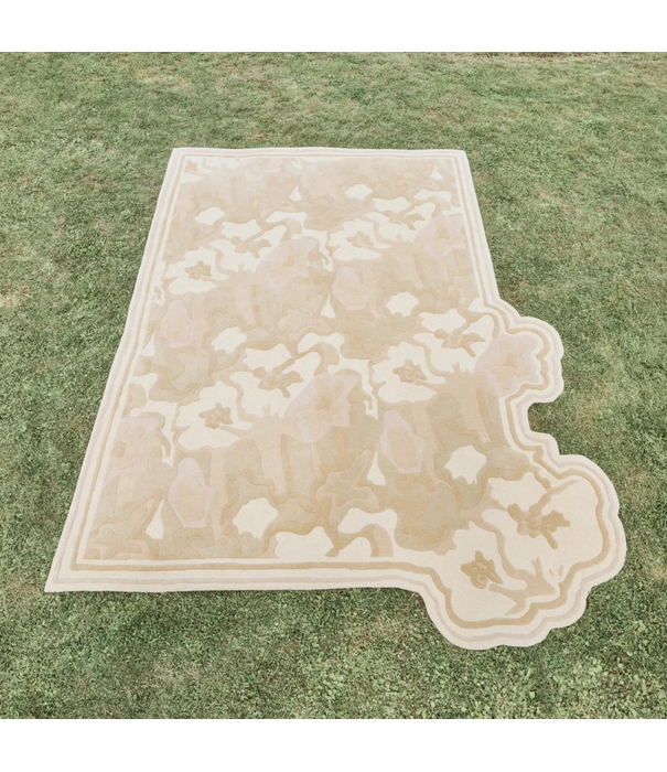 Layered  Collina Strada Garden Rug haze