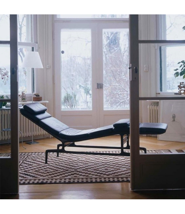 Vitra  Soft Pad Chaise ES 106 Lounge Chair black, black nero leather