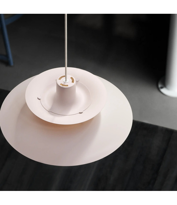 Louis Poulsen  PH5 Pendant Monochrome pale rose