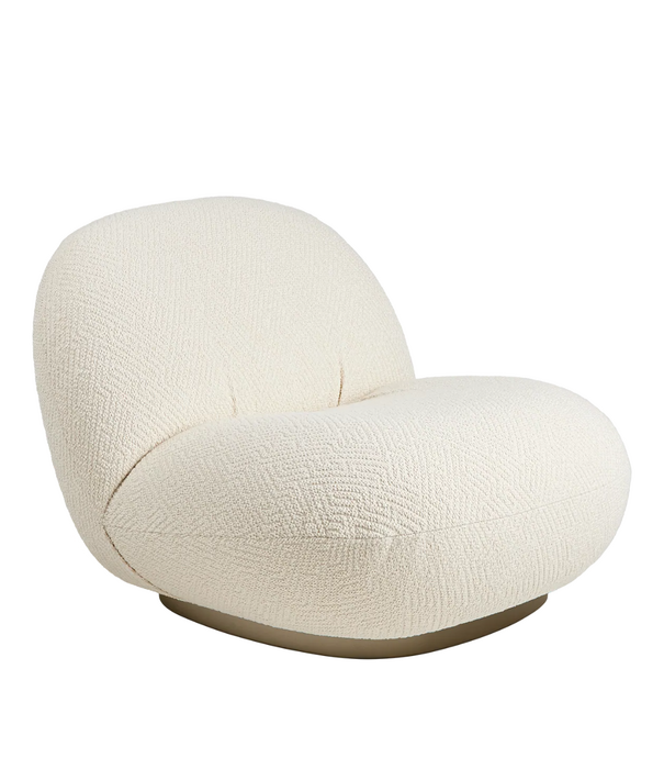Gubi  Pacha Lounge Stoel Dora Boucle, pearl gold fixed voet