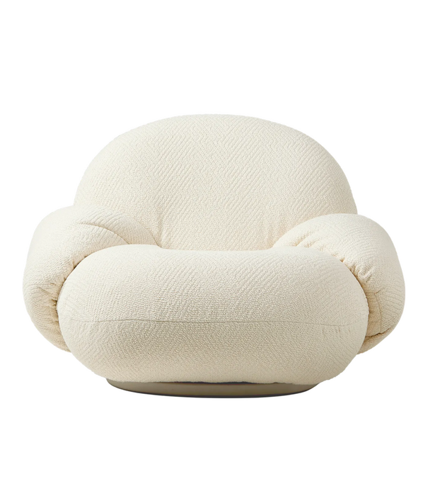Gubi  Pacha Lounge Armchair Dora Boucle, pearl gold swivel base