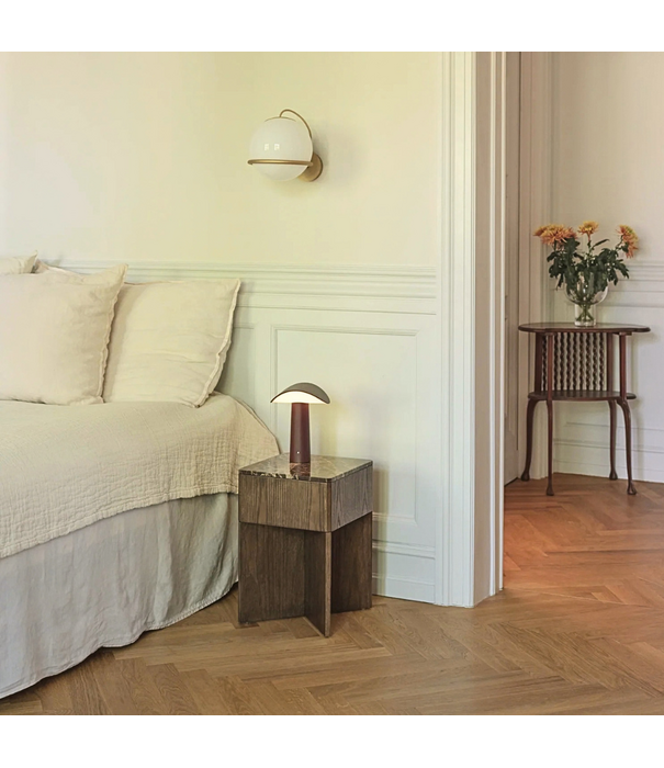 Gejst Tava Side Table oak, marble w. drawer