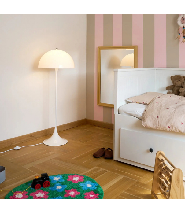 Louis Poulsen  Panthella 400 Floor Lamp
