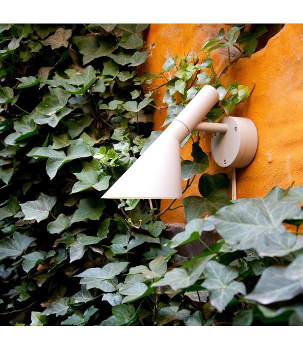Louis Poulsen  AJ 50 Outdoor Wandlamp LED