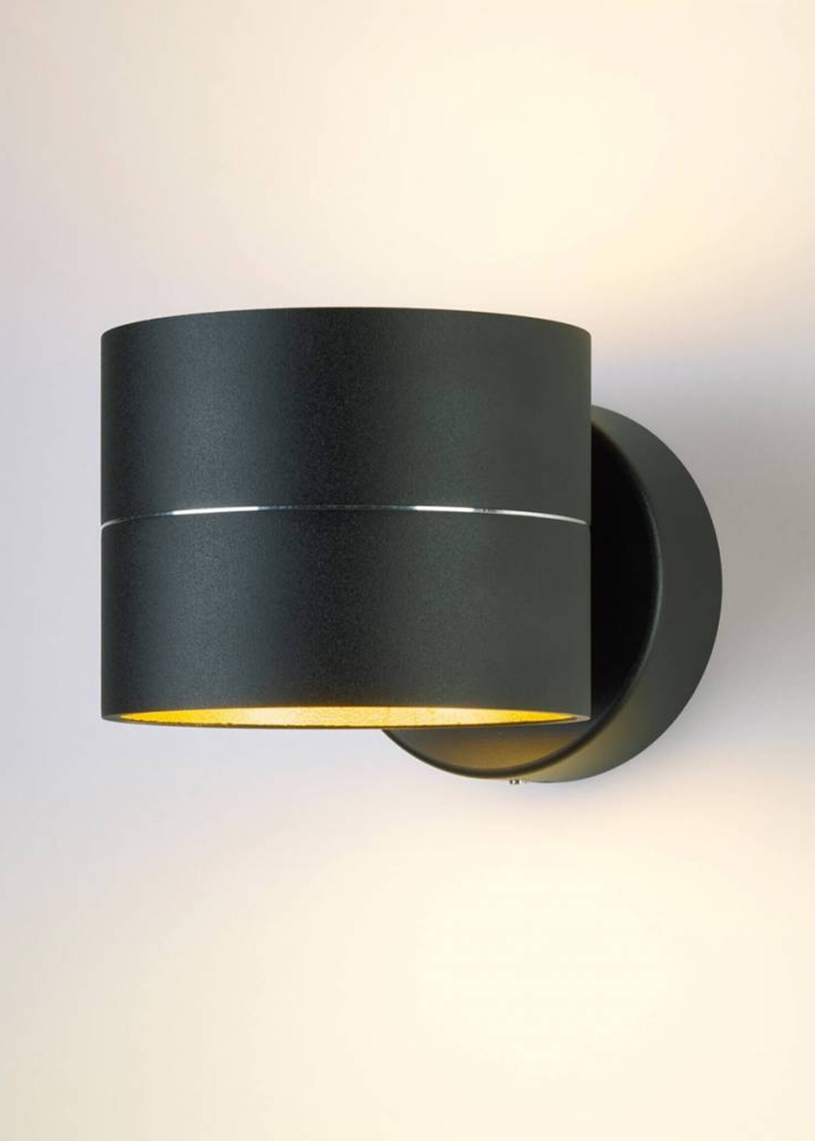 Oligo Tudor wandlamp