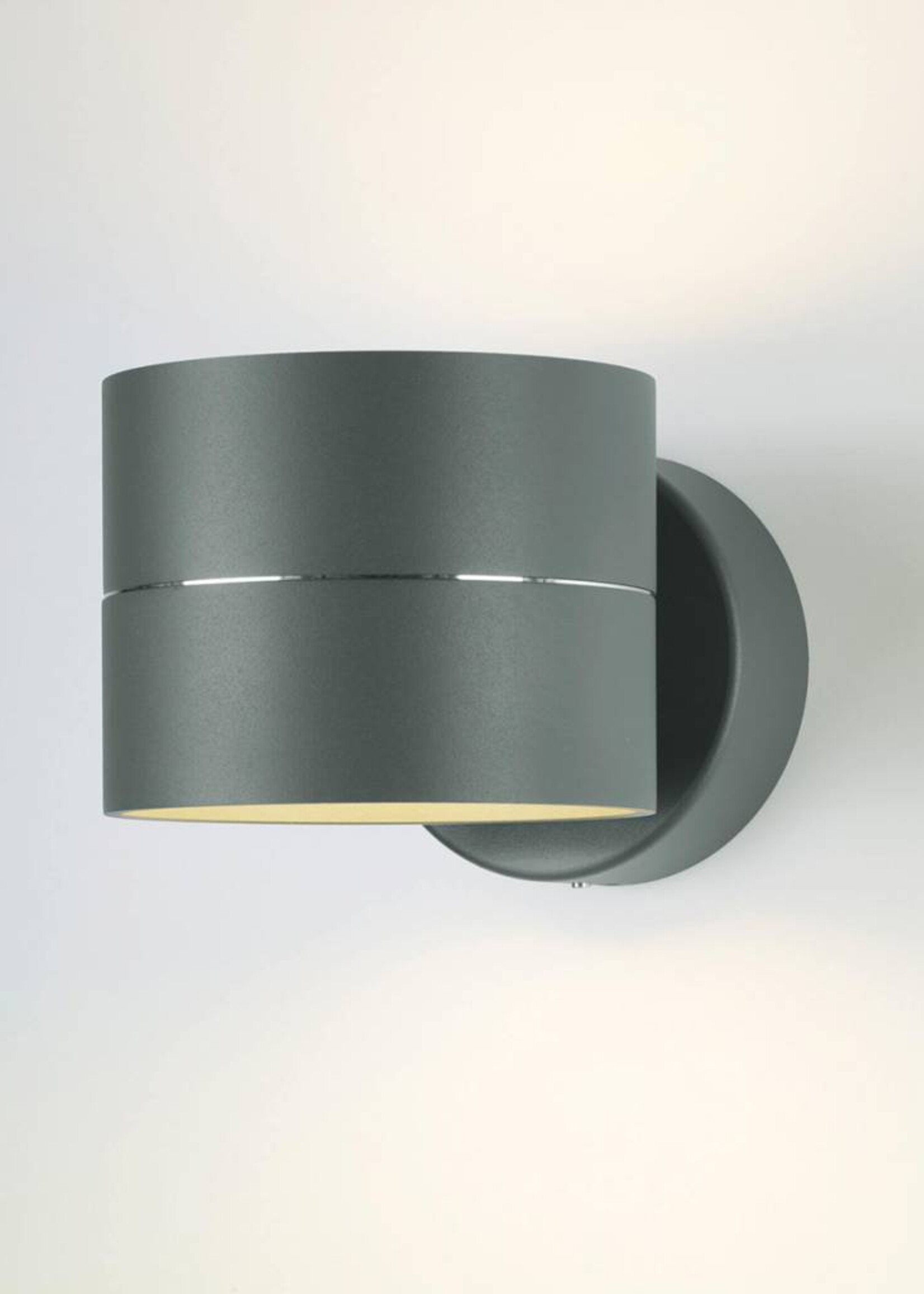 Oligo Tudor wandlamp