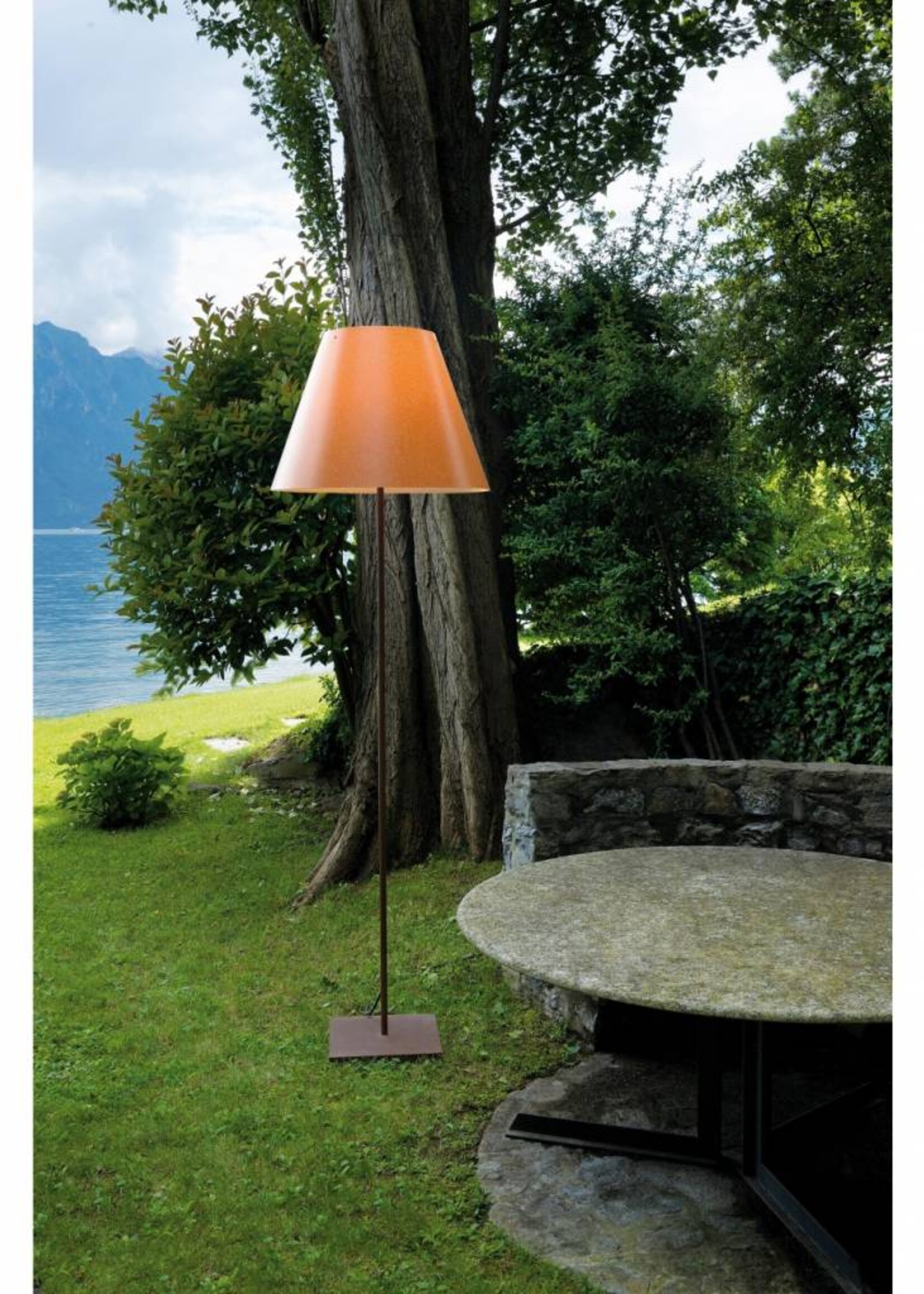 Luceplan Grande Costanza Open Air roest vloerlamp