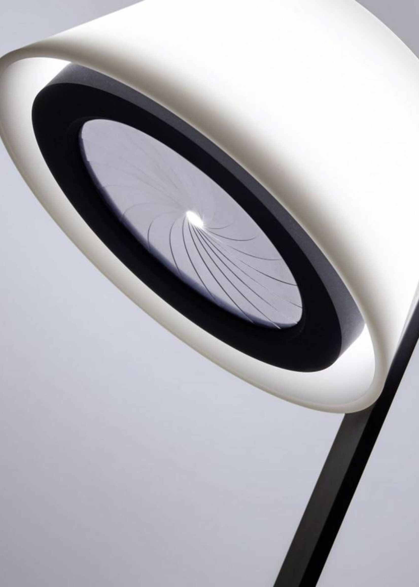 Occhio Lei lettura vloerlamp. Chroom