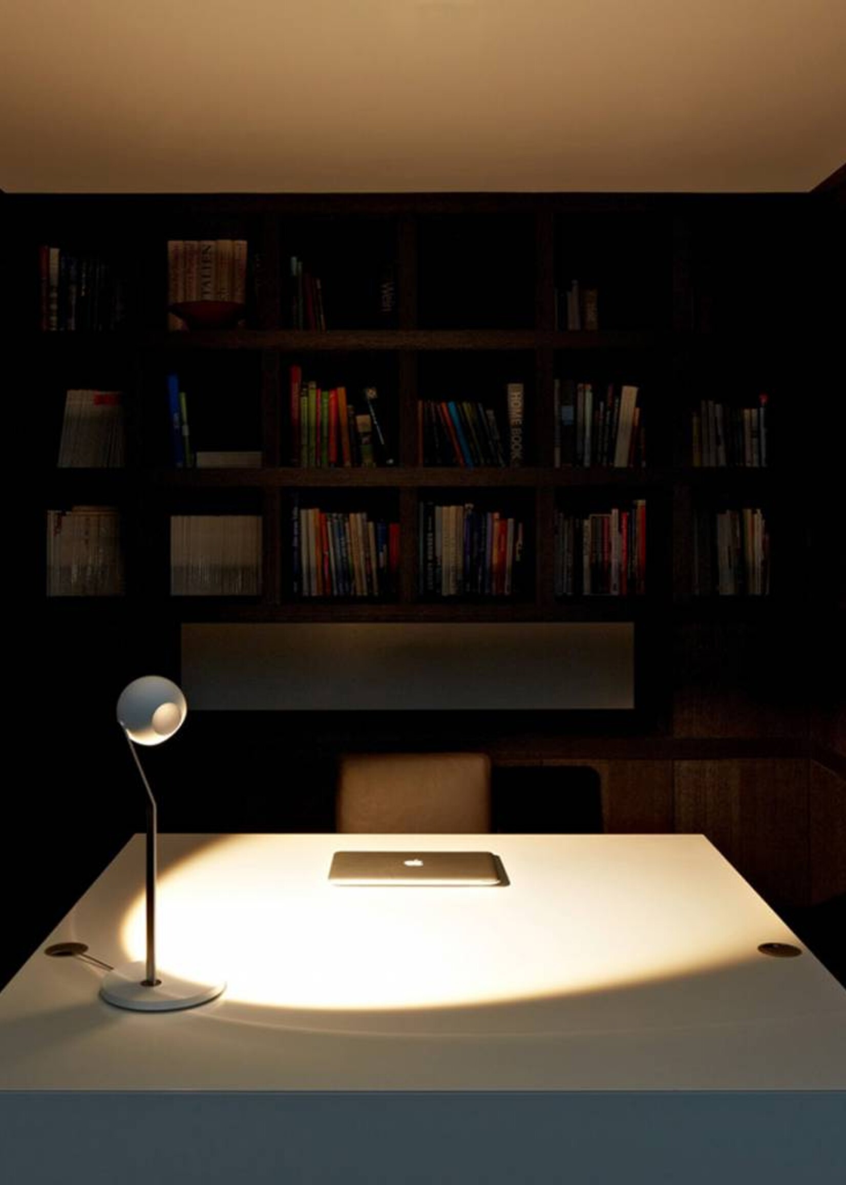 Occhio io 3d tavolo tafellamp. Chroom