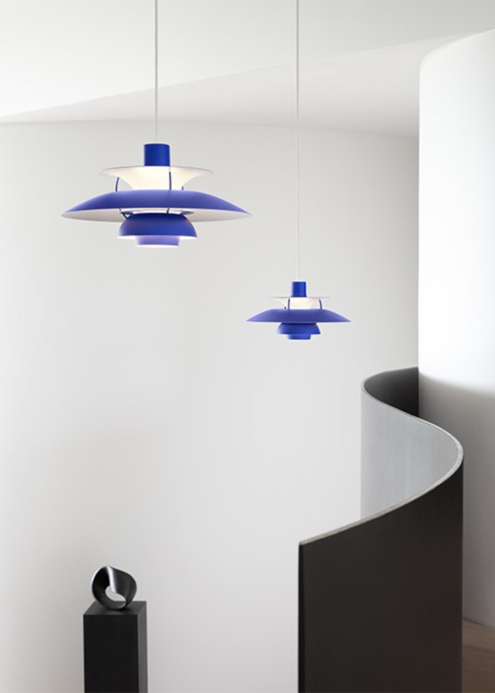 Louis Poulsen PH 5 hanglamp. Monochrome Blue