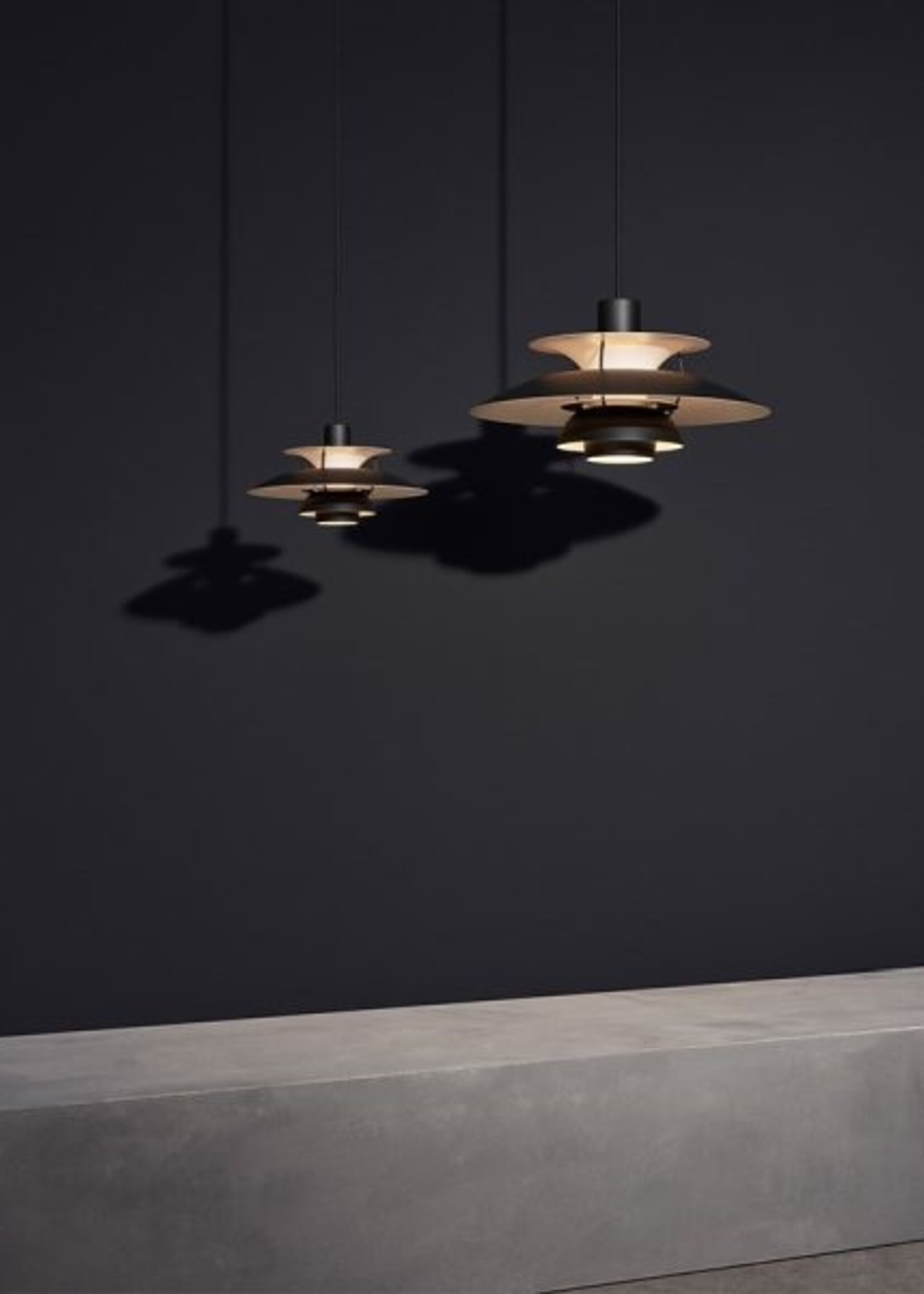 Louis Poulsen PH 5 hanglamp. Monochrome Blue