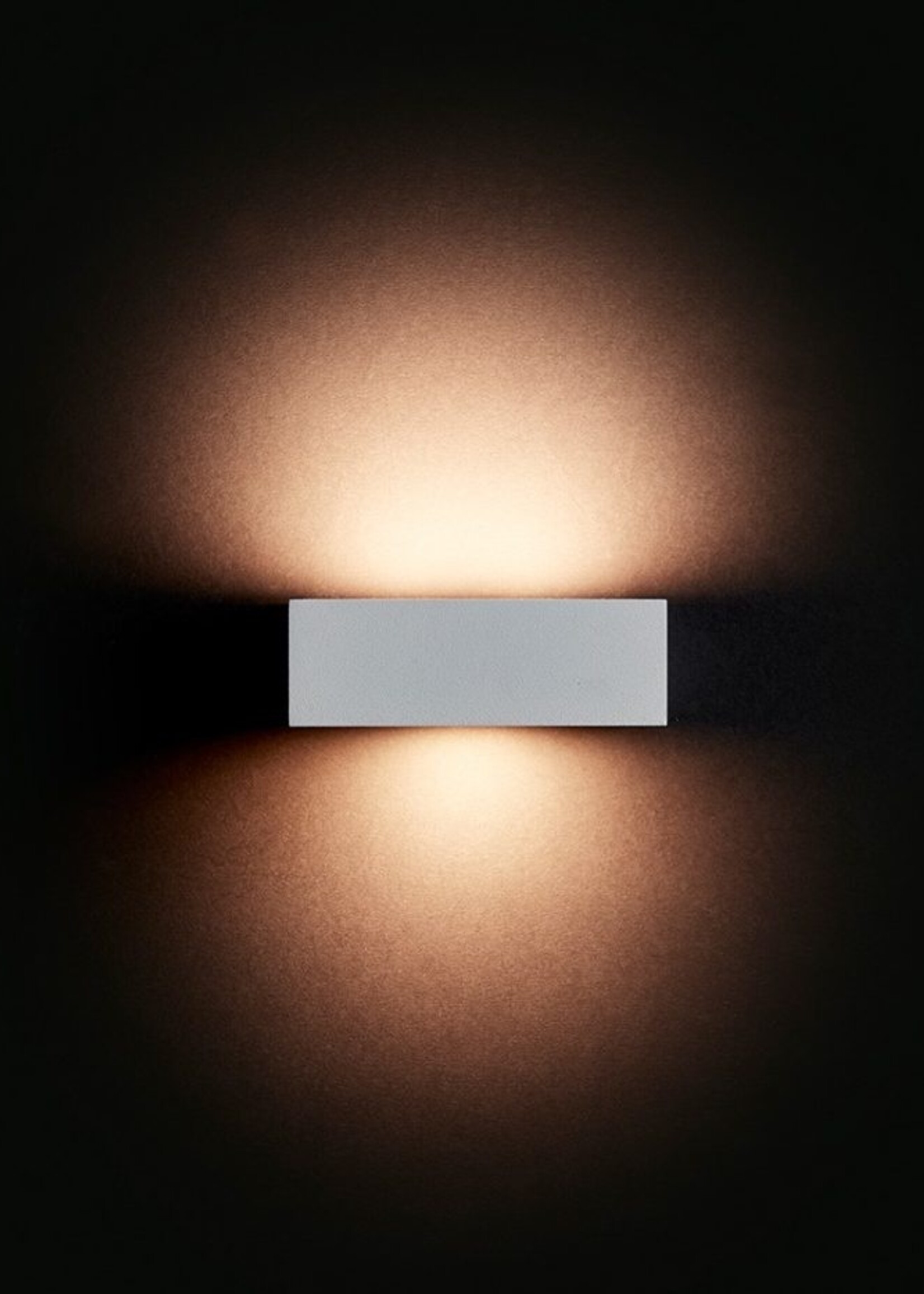 TossB design verlichting Tibo Led dimmable wandlamp